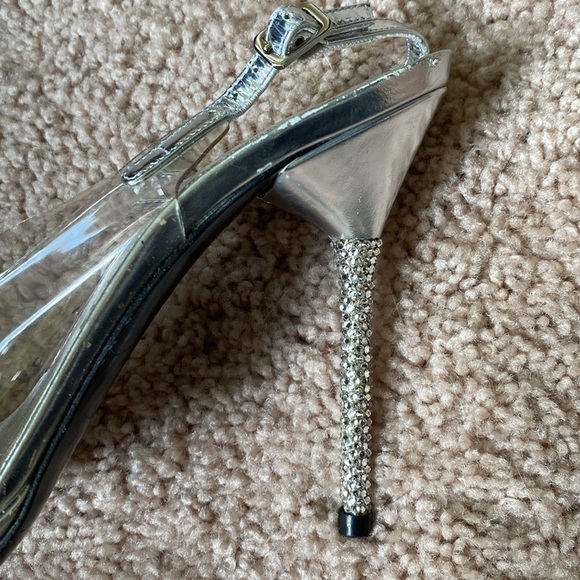 Stuart Weitzman Cinderella Slingback Heel - Picture 8 of 12